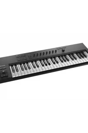 Dernière Chance Native InstrumentsKOMPLETE KONTROL A49