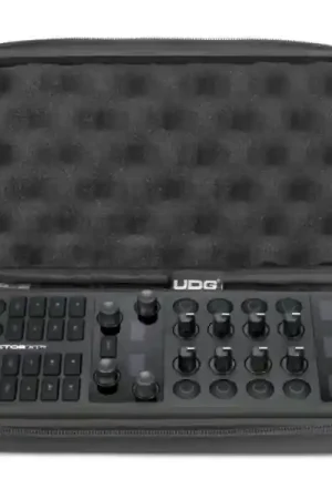 Commander Maintenant UDGCreator NI Traktor X1 MK3 / Reloop Mixtour Pro Hardcase Black - U 8503 BL